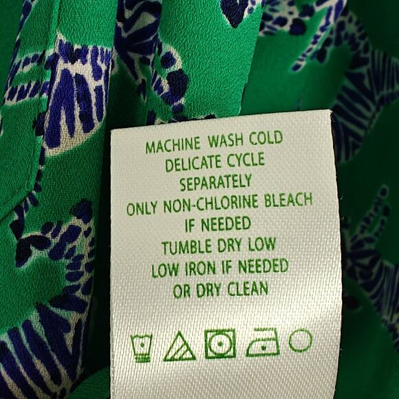 Lilly Pulitzer Sea View Button Front Top Size XS Green Blue Zebra Print Resort - Picture 10 of 10